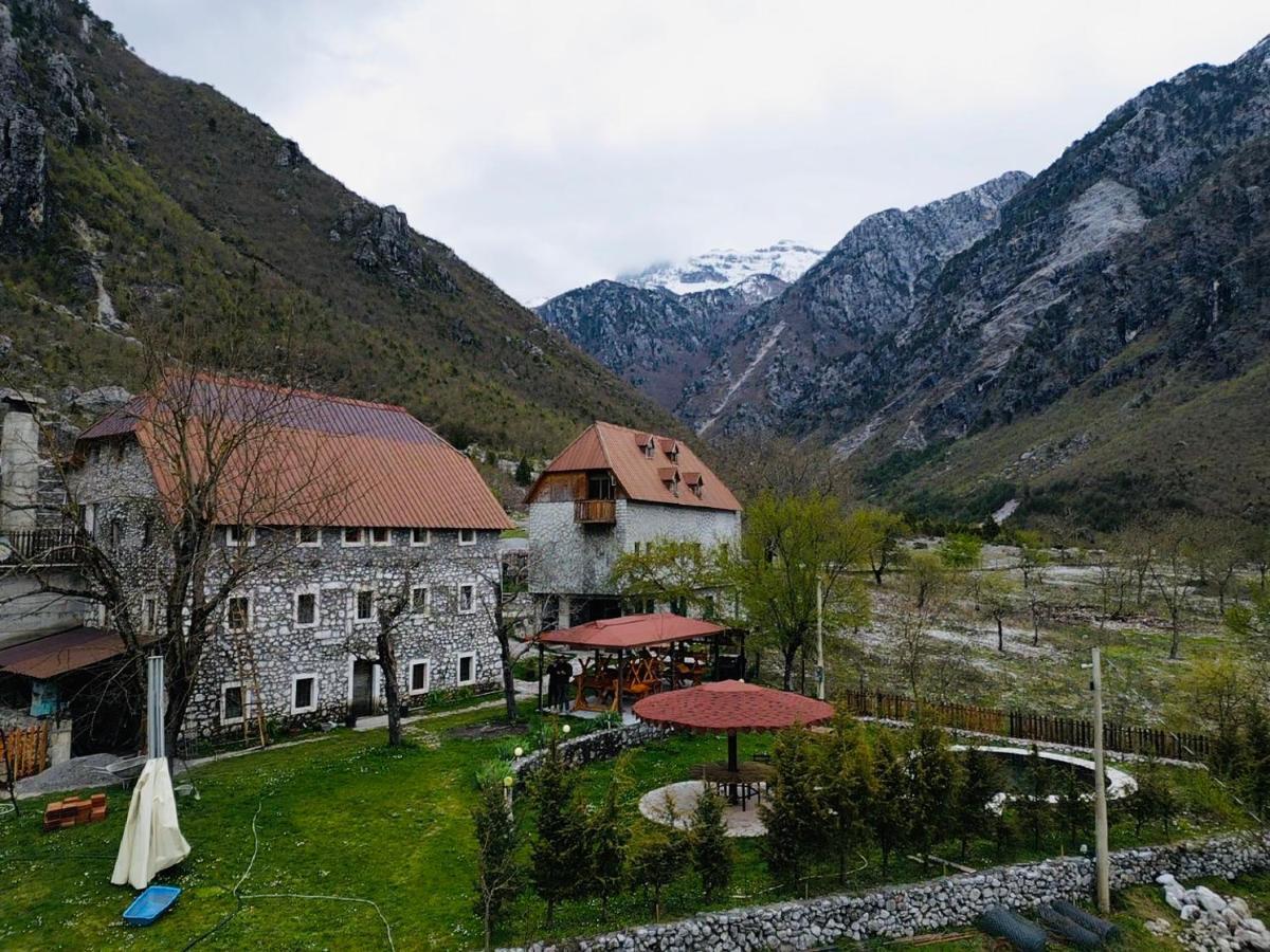 Hotel Bjeshkeza Bujtina Nderlysaj Exterior foto