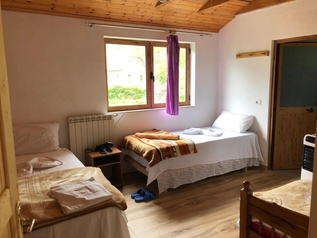 Hotel Bjeshkeza Bujtina Nderlysaj Exterior foto
